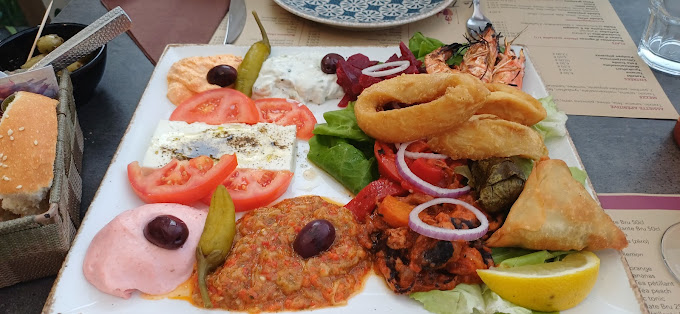 La Taverne du grec | Restaurant Grec Authentique à Tamines